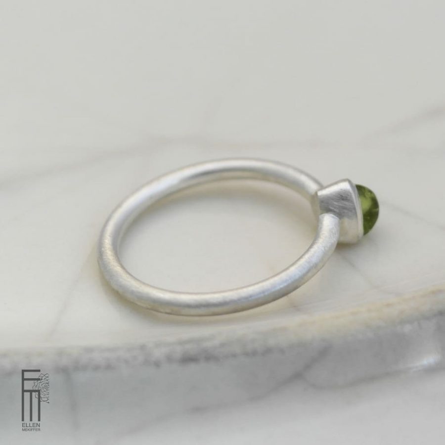 anillo plata turmalina verde